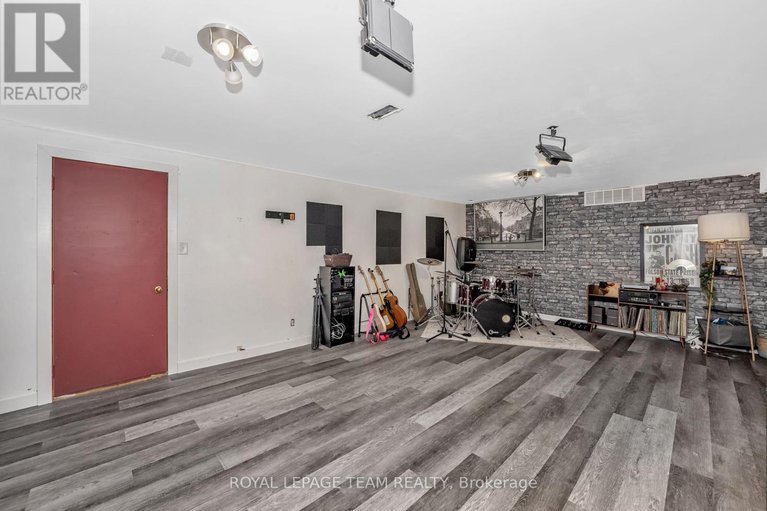 28655294/118-rushing-brook-drive/huntley-ward-south-west/ottawa/ontario/K0A1L0_37