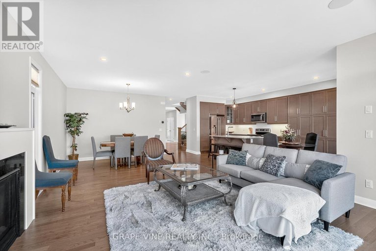 28743049/525-pimiwidon-street/cfb-rockcliffe-and-area/ottawa/ontario/K1K5A1_19