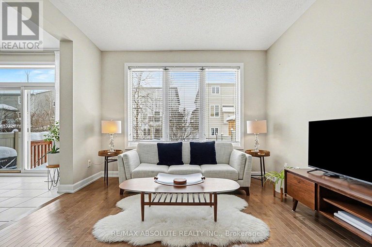 29649579/633-geranium-walk/stittsville-north/ottawa/ontario/K2S2J3_11