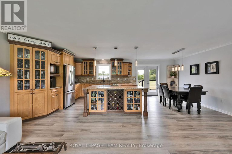 28504851/883-craig-road/north-grenville-twp-kemptville-south/north-grenville/ontario/K0G1S0_18