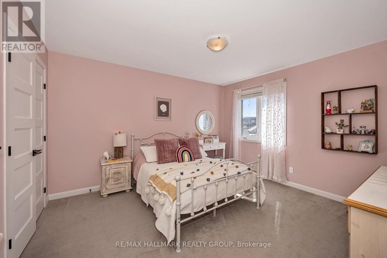 29573891/1025-diamond-street/clarencerockland-twp/clarence-rockland/ontario/K4K1P6_33