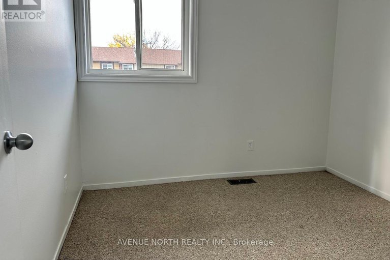 29078377/65-1787-dondale-street/pineview/ottawa/ontario/K1B5H9_27