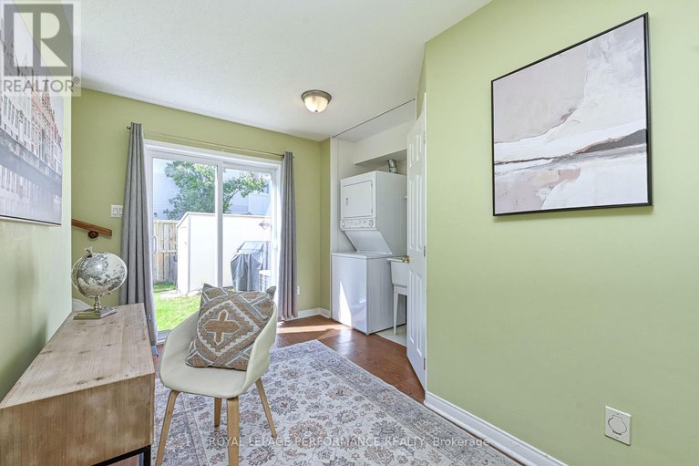 28998984/42-yorkville-street/central-park/ottawa/ontario/K2C4B5_20