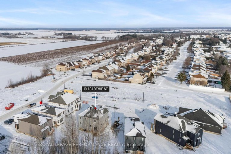 29178346/10-academie-street/embrun/russell/ontario/K0A1W0_41