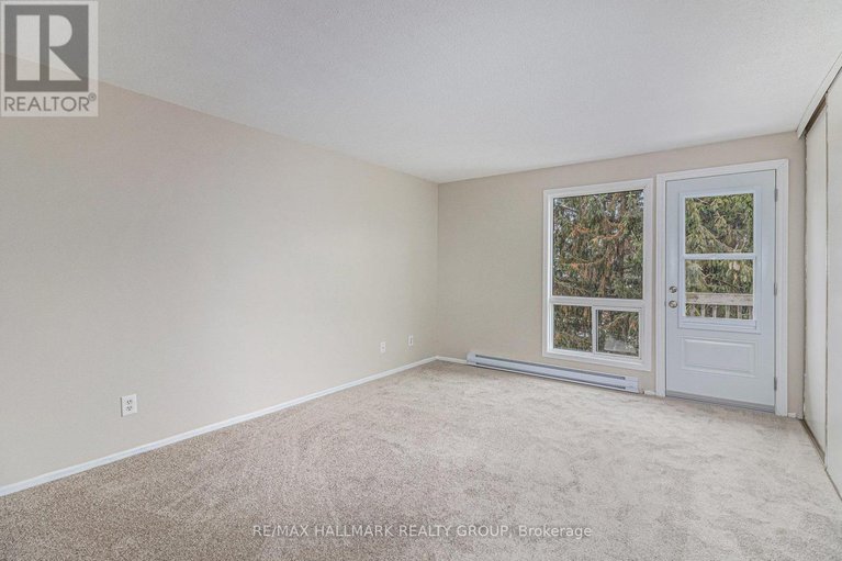 29126202/b-6716-jeanne-darc-boulevard-n/convent-glen-north/ottawa/ontario/K1C6E9_13