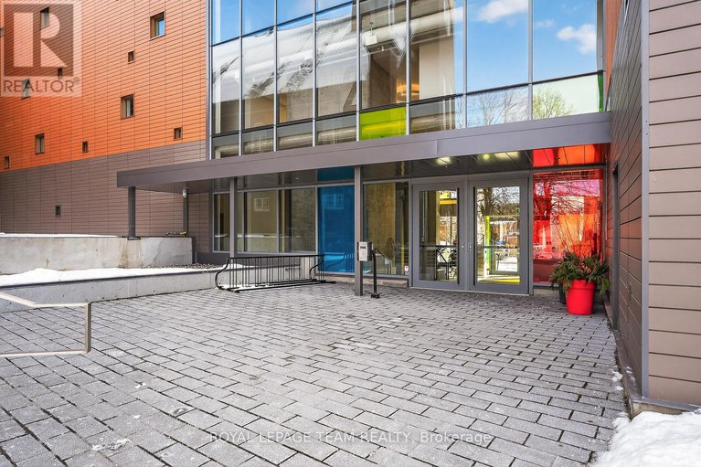 29177023/608-135-barrette-street/vanier/ottawa/ontario/K1L7Z9_34