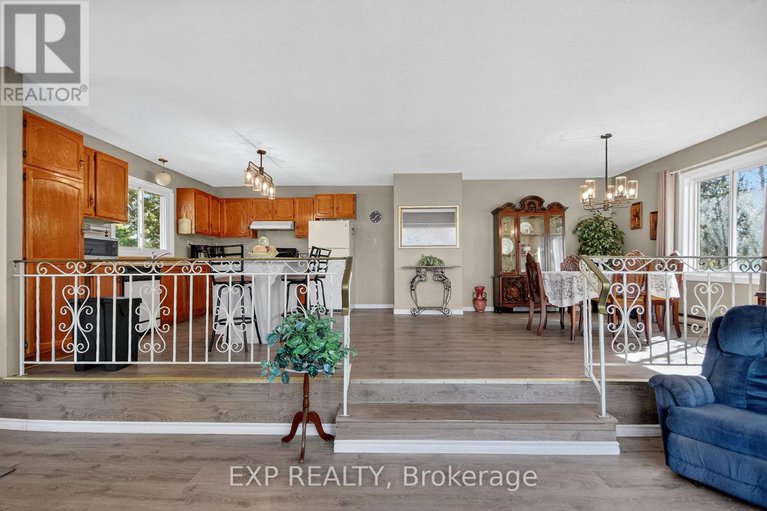 28996962/96-constance-lake-road/kanata-north-east/ottawa/ontario/K2K1X7_4