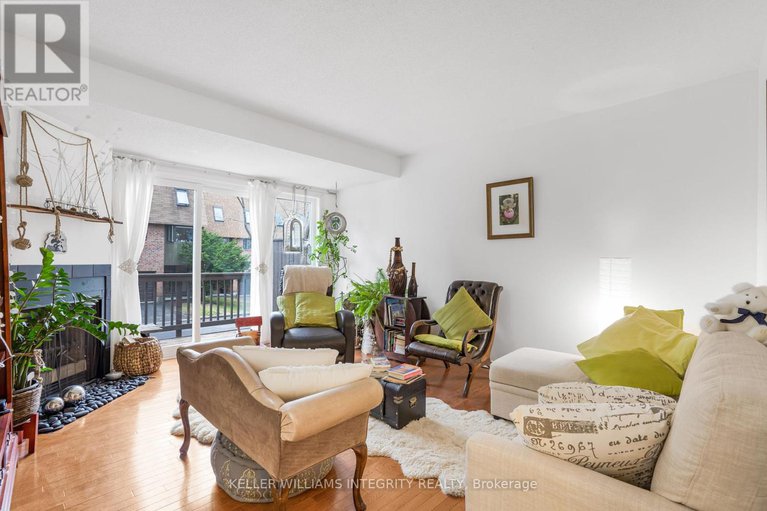 28271638/1471-bryson-lane/sawmill-creektimbermill/ottawa/ontario/K1T2T7_5