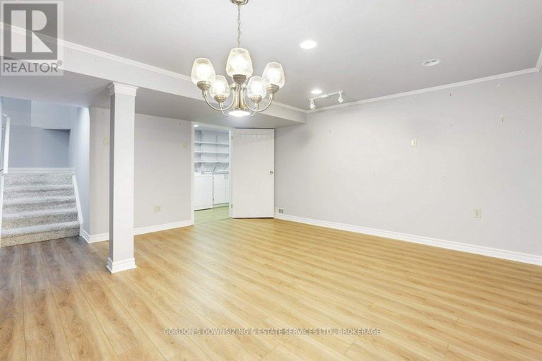 29039084/30-chickasaw-crescent/bridlewood/ottawa/ontario/K2M1M5_41