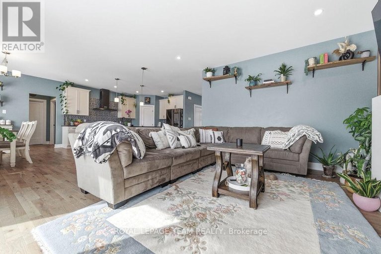 29486296/80-raymond-luhta-crescent/mcnabbraeside-twps/mcnabbraeside/ontario/K7S3G8_24