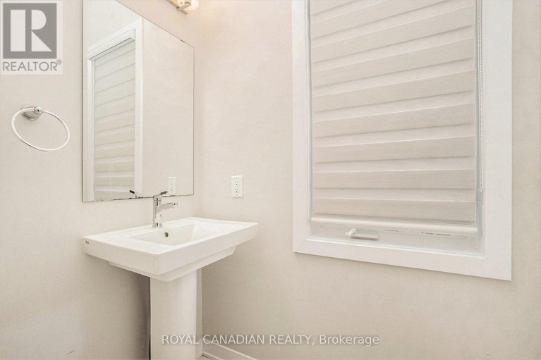 28892633/93-pizzicato-street/mer-bleuebradley-estatesanderson-park/ottawa/ontario/K1W0S3_20
