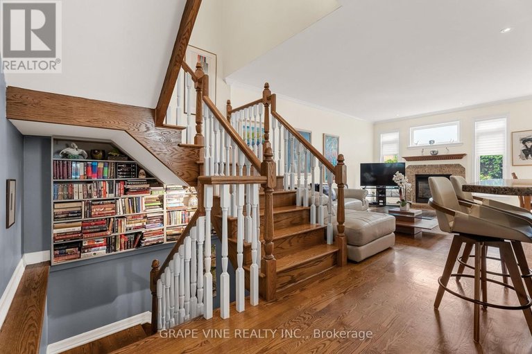 28366149/709-melbourne-avenue/laurentianview/ottawa/ontario/K2A1X4_13