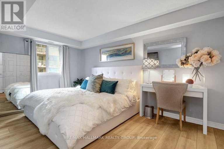 28940171/802-429-somerset-street-w/ottawa-centre/ottawa/ontario/K2P2P5_5