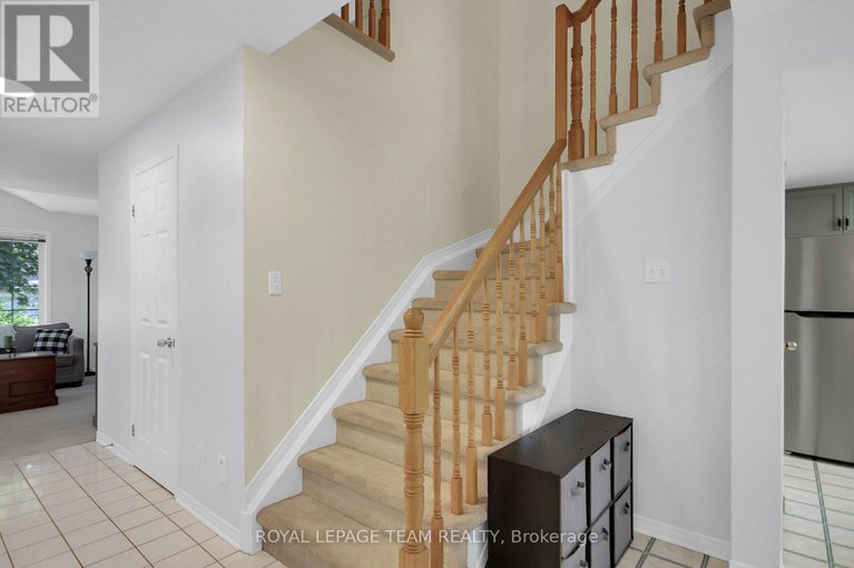 28617518/16-riverbank-court/stittsville-central/ottawa/ontario/K2S1V7_17
