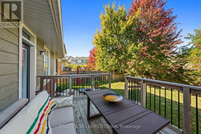 29623867/566-erinwoods-circle/stonebridge/ottawa/ontario/K2J5M8_39