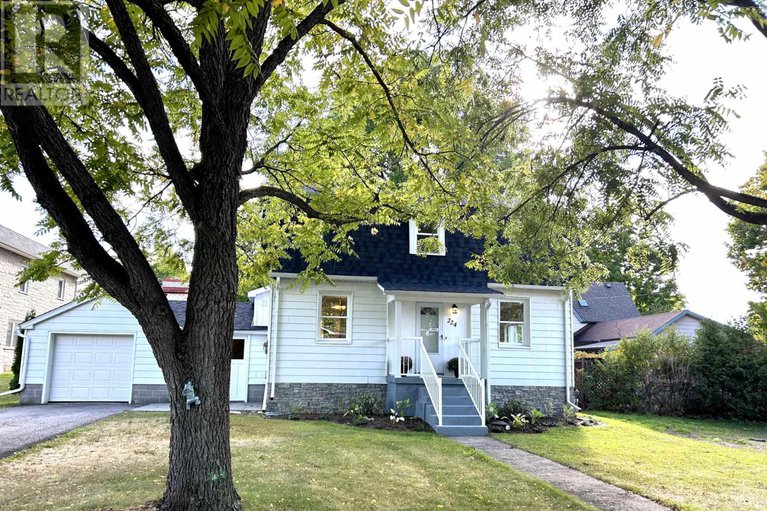 28834444/224-ann-street-n/almonte/mississippi-mills/ontario/K0A1A0_1