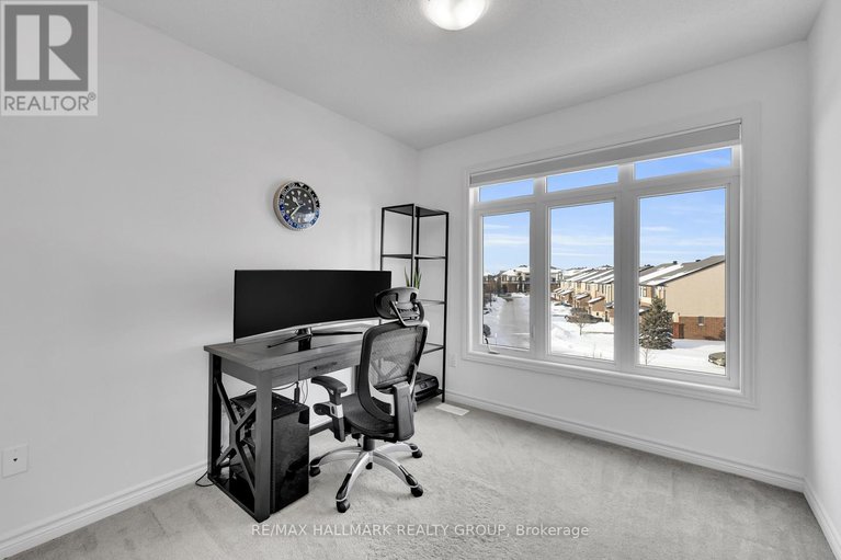 29294452/26-barn-swallow-private/riverside-southgloucester-glen/ottawa/ontario/K4M0H5_29