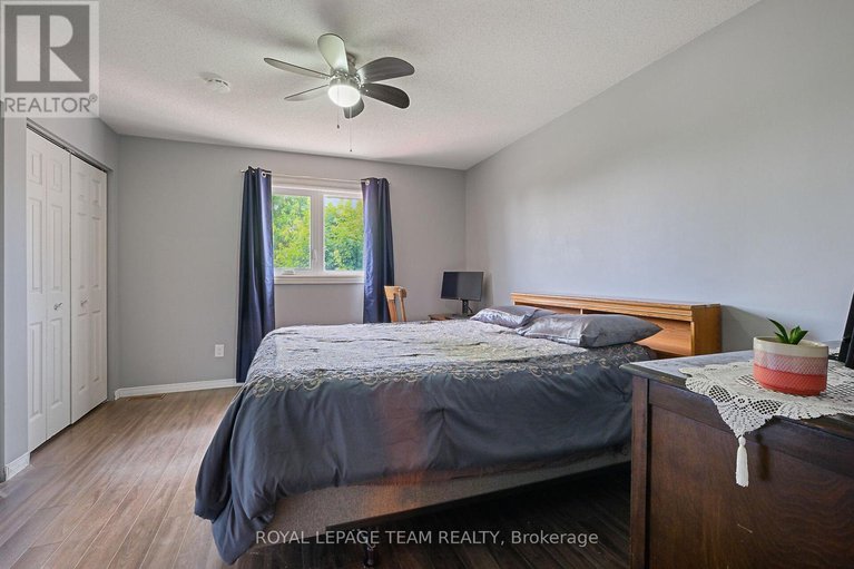 28526428/50-rowe-drive/katimavik/ottawa/ontario/K2L3Y7_24