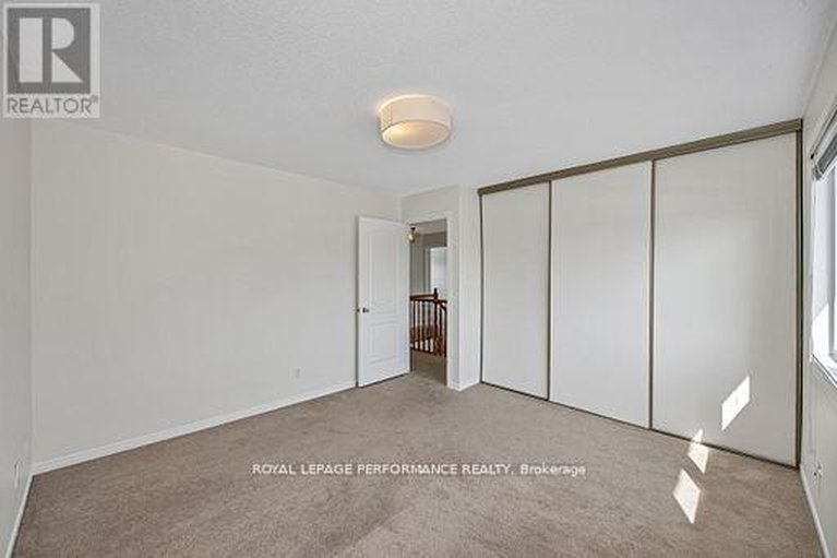 29657437/2023-rolling-brook-drive/orleans-village/ottawa/ontario/K1W1C9_23