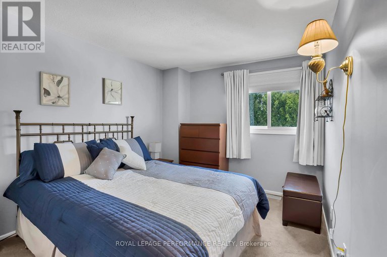 28226531/1752-lafrance-drive/queenswood-heights-south/ottawa/ontario/K1E2H2_22