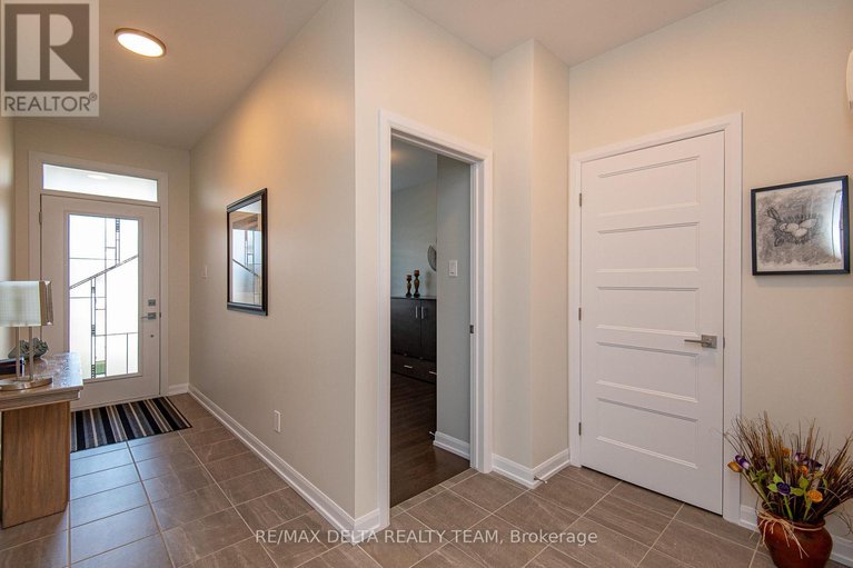 29234791/373-sterling-avenue/clarencerockland-twp/clarence-rockland/ontario/K2K0L4_2