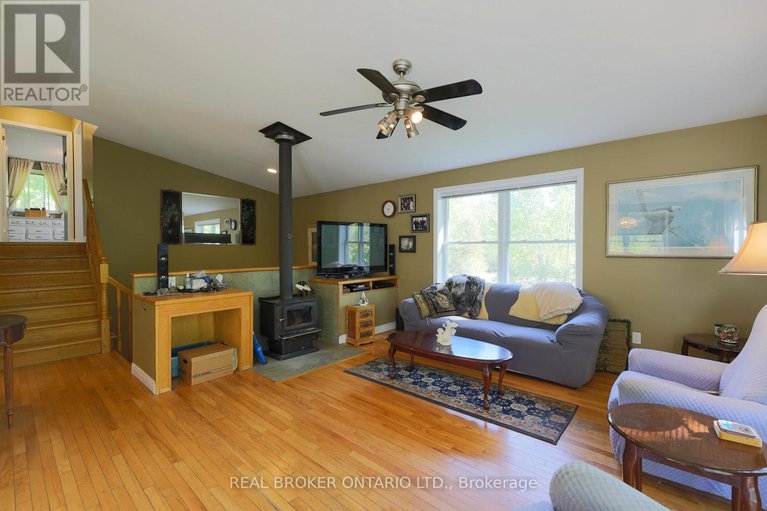 28732192/988-county-44-road/north-grenville-twp-kemptville-south/north-grenville/ontario/K0G1T0_6