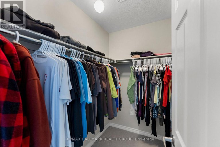 29406515/403-brigatine-avenue/stittsville-north/ottawa/ontario/K2S0P7_29