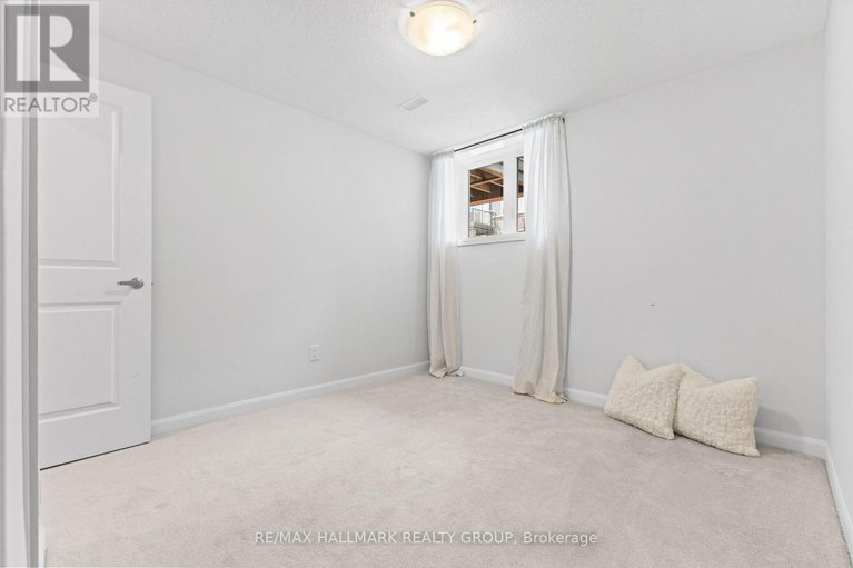 28585720/d-706-amberwing-private/avalon-west/ottawa/ontario/K4A5H5_24