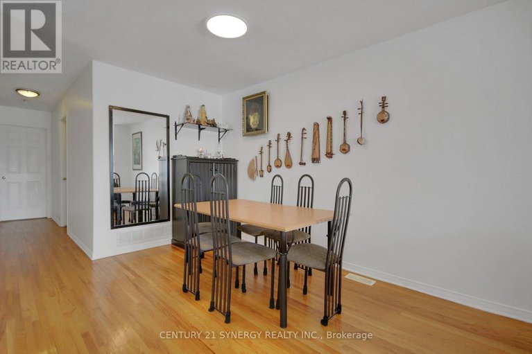 28297097/14-splinter-crescent/fairfield-heights/ottawa/ontario/K2B1B2_14