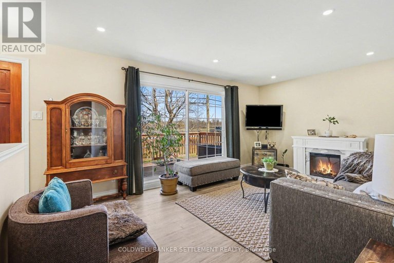 29630957/5907-hwy-43-highway/drummondnorth-elmsley-north-elmsley-twp/drummondnorth-elmsley/ontario/K7H3C7_7