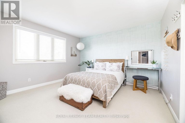 29663238/9-casgrain-court/beaverbrook/ottawa/ontario/K2K2A7_24