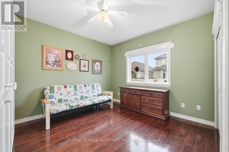 29339482/1030-valin-street/fallingbrookgardenway-south/ottawa/ontario/K4A4X7_22