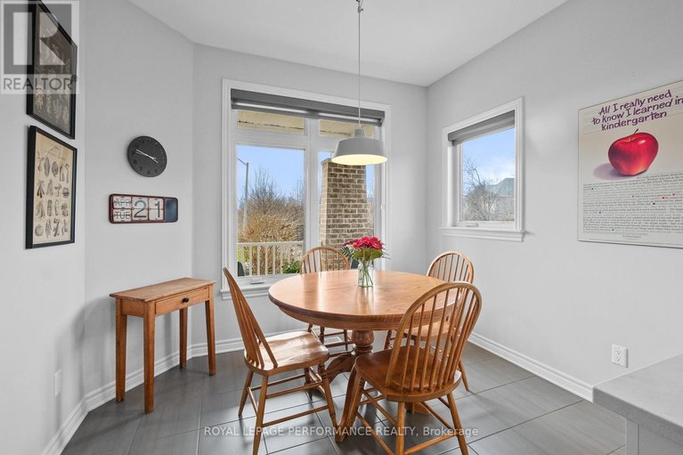 29645046/527-silverbell-crescent/blossom-parkkemp-parkfindlay-creek/ottawa/ontario/K1T0N9_15