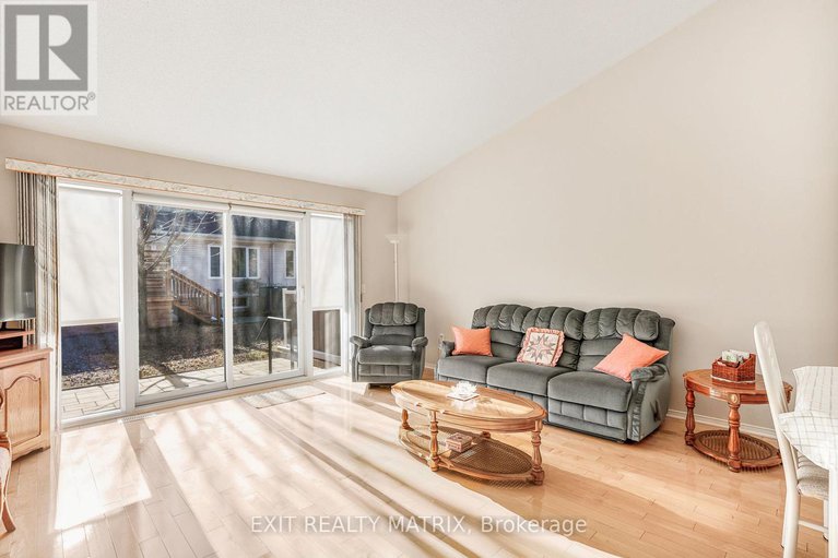 28129877/1241-foxborough-private/beaconwood/ottawa/ontario/K1J1E2_14