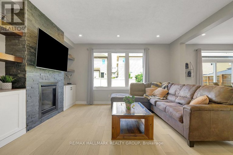 28597644/78-russet-terrace/half-moon-bay/ottawa/ontario/K2J6E8_9