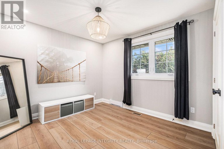 29270053/1843-rideau-road/riverside-south/ottawa/ontario/K1X1E1_18