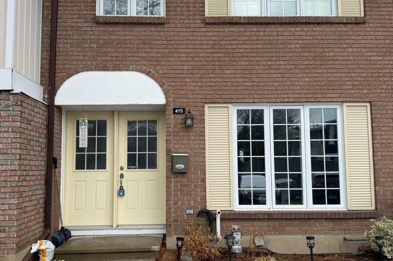 29135222/415-kintyre-private/carleton-square/ottawa/ontario/K2C3M9_1