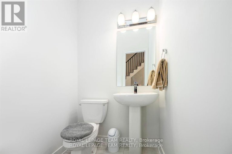 28271159/341-big-dipper-street/riverside-southgloucester-glen/ottawa/ontario/K4M0J3_4