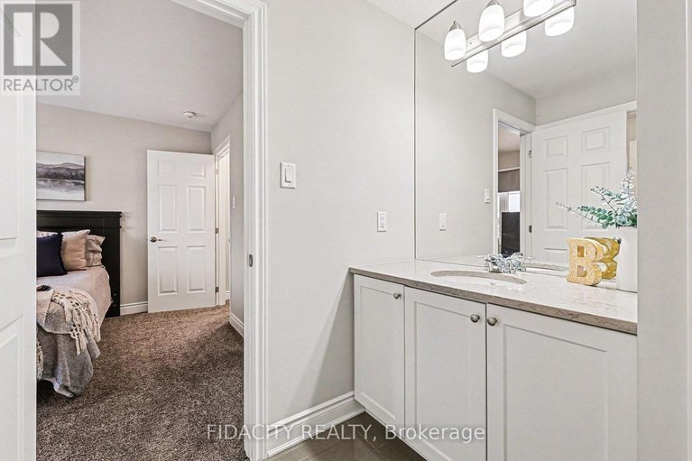 29244731/547-parade-drive/stittsville-south/ottawa/ontario/K2S0X8_24