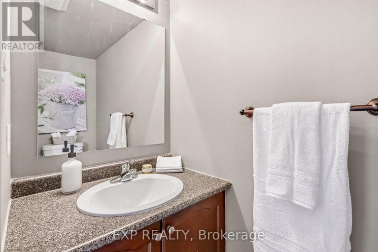 29575079/211-gershwin-private/westcliffe-estates/ottawa/ontario/K2H1G6_17