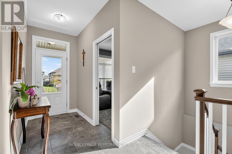 28914598/88-des-rails-street/town-of-rockland/clarence-rockland/ontario/K4K0K2_5