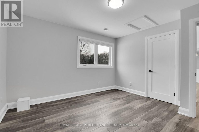 29474233/1797-march-road/carp/ottawa/ontario/K0A1L0_30