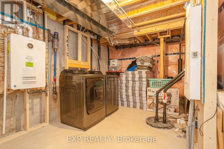 28798703/676-quilter-row/goulbourn-twp-from-franktown-rdsouth-to-rideau/ottawa/ontario/K0A2Z0_32