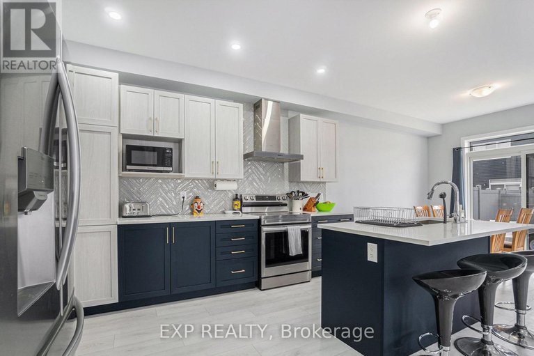 28953712/796-cappamore-drive/half-moon-bay/ottawa/ontario/K2J6V6_17