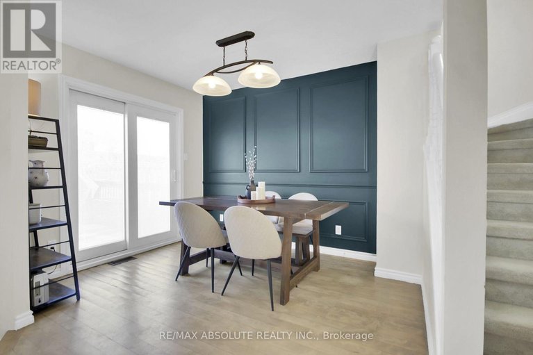 29532776/294-turnstone-court/chatelaine-village/ottawa/ontario/K1E2V2_9