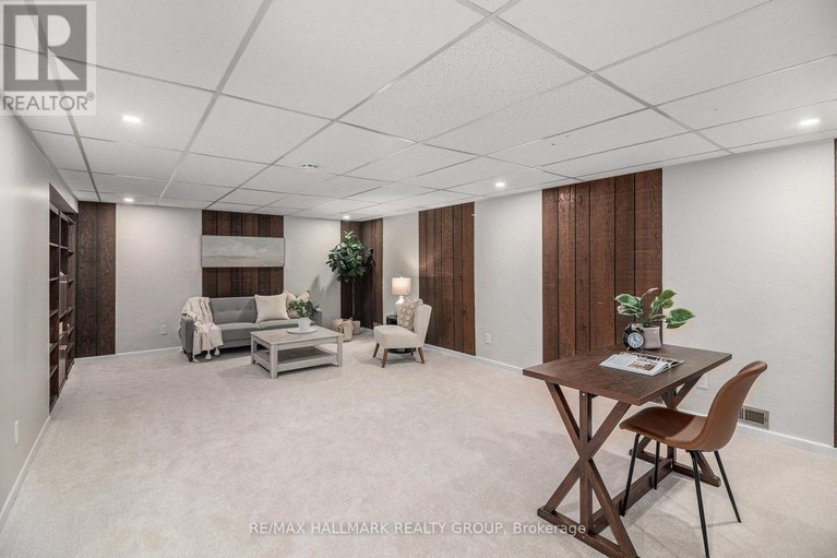 29090721/1366-metz-crescent/carson-grove/ottawa/ontario/K1K3Z5_23