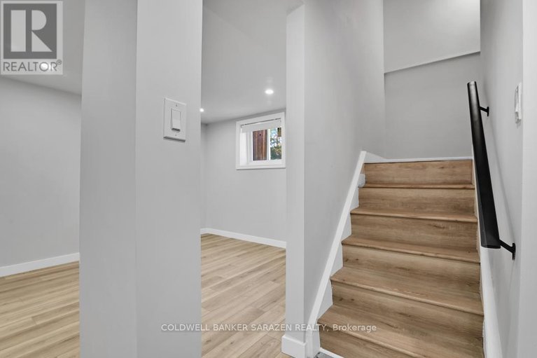 29151474/54-greenboro-crescent/hunt-club-parkgreenboro/ottawa/ontario/K1T1W5_32