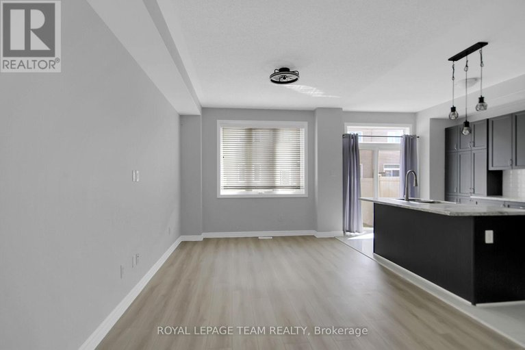 28243617/605-lauraleaf-crescent/half-moon-bay/ottawa/ontario/K2J6G7_6