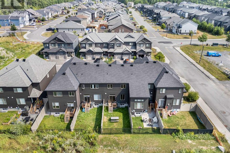 28711470/404-premiere-lane/town-of-rockland/clarence-rockland/ontario/K4K0M7_33