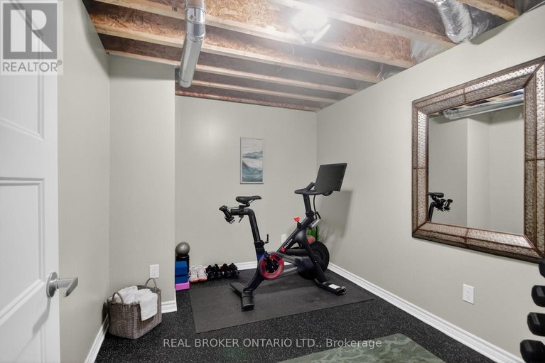 29646314/180-blackhorse-drive/north-grenville-twp-kemptville-south/north-grenville/ontario/K0G1J0_24